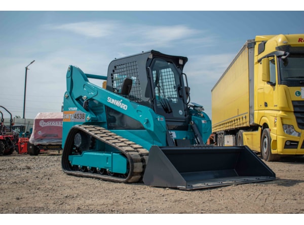 MiniIncarcator SUNWARD SWL 4038, 3.7ton, 74CP de vanzare